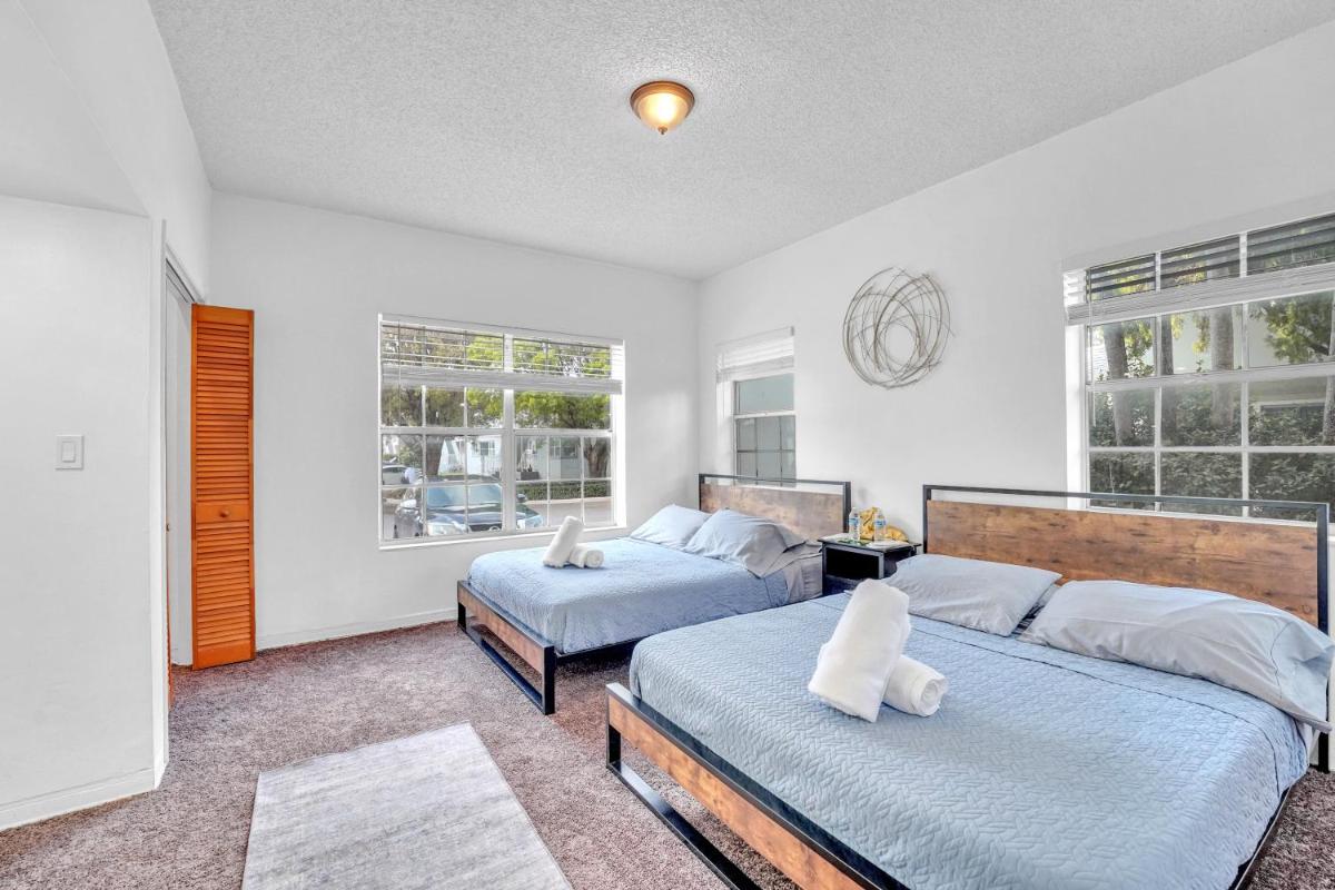 Lovely 2 bedroom in Beautiful Bay Harbor Islands - Housity