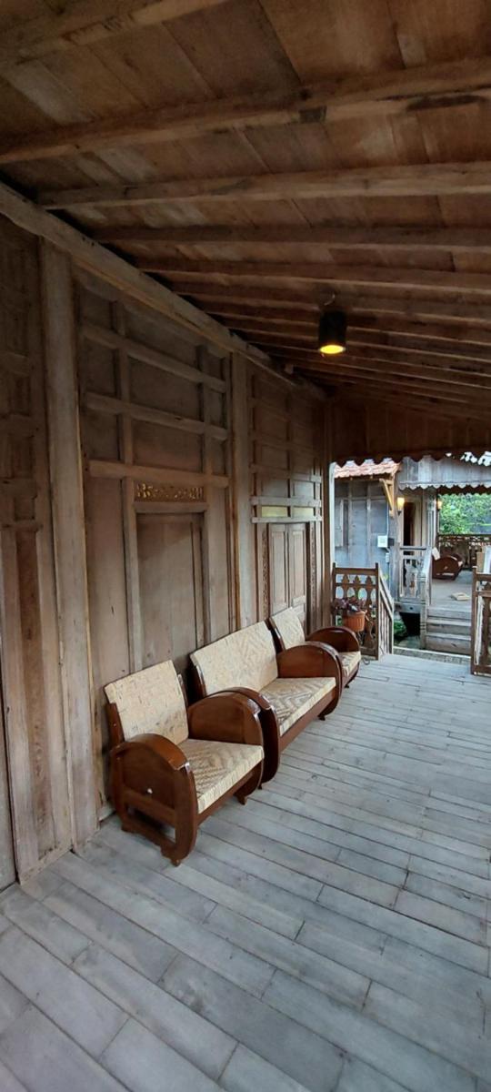 The Cabin Corner - Housity