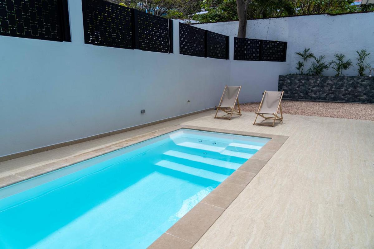 Modern 3BR Home with Own Private Pool - Hizvo