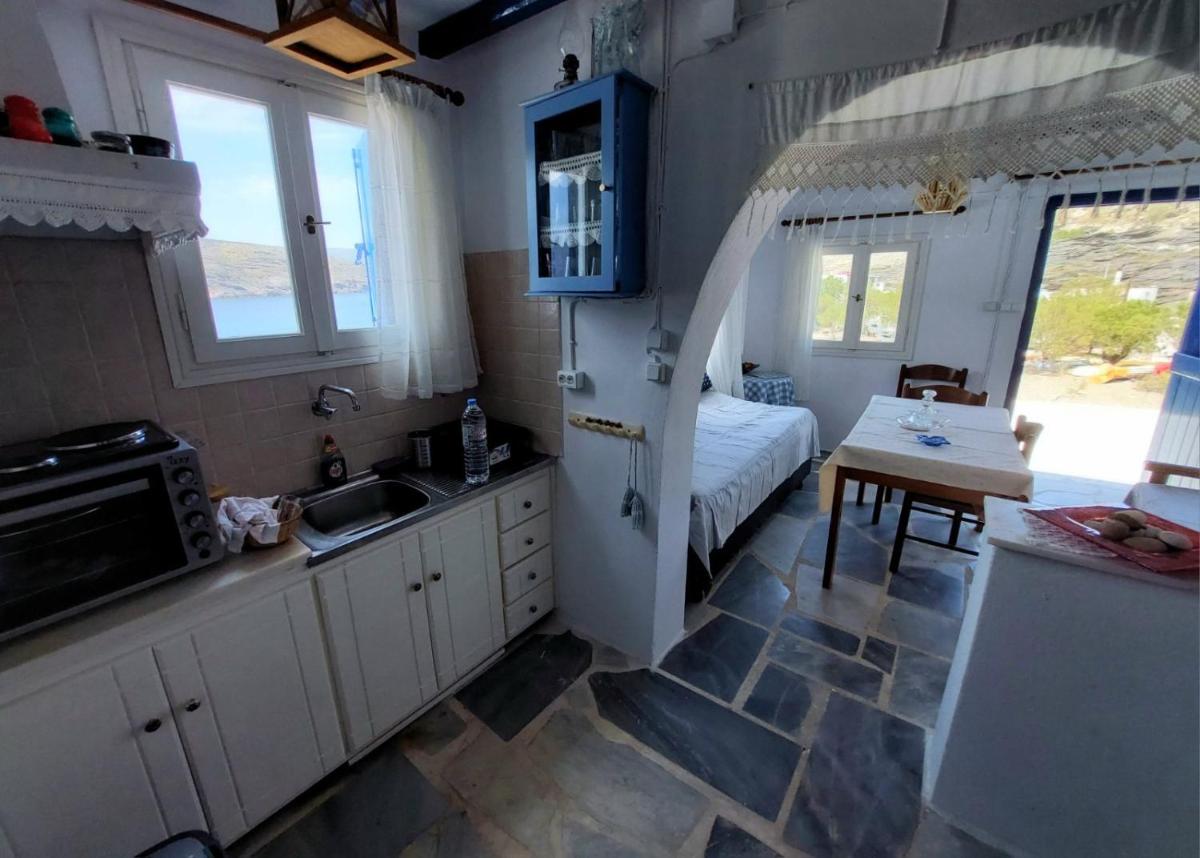 House on the rocks in Malli beach - Housity