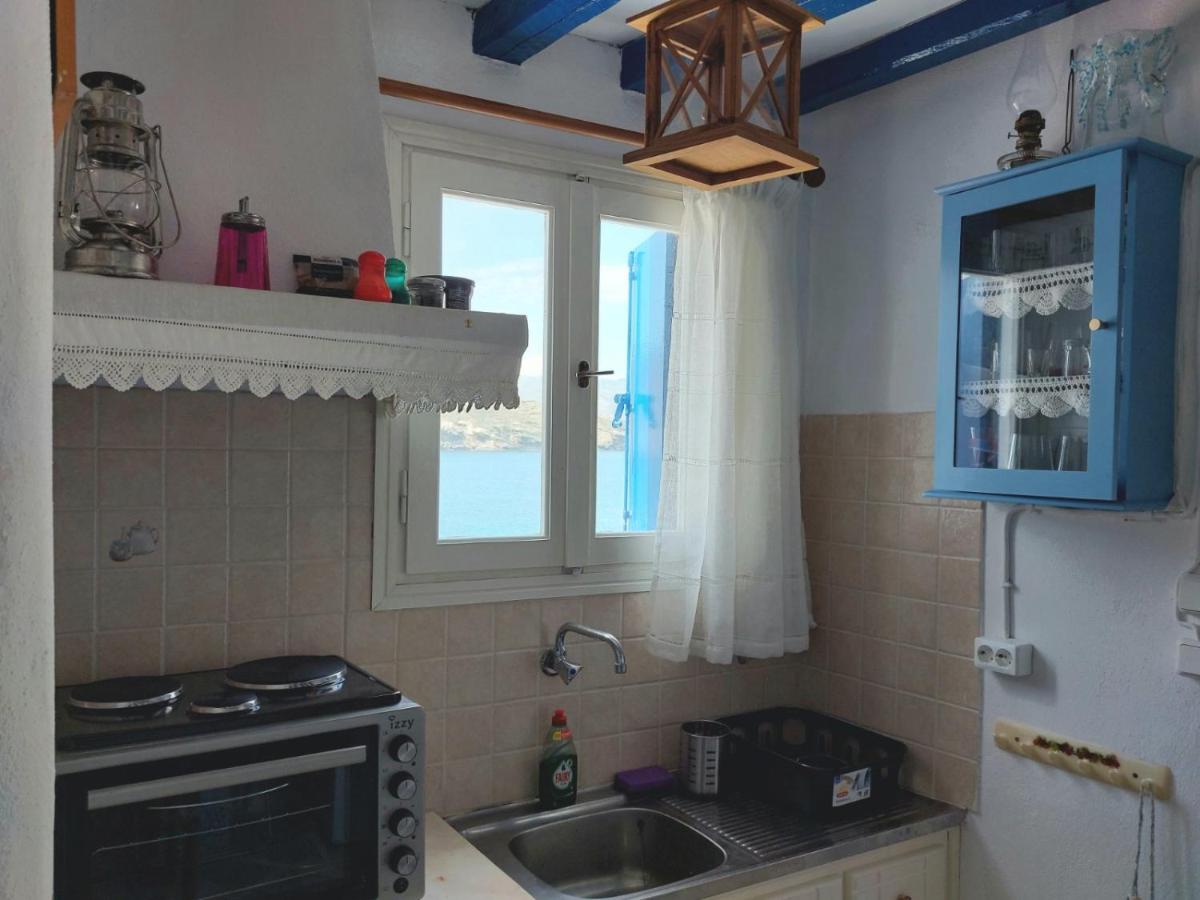 House on the rocks in Malli beach - Housity
