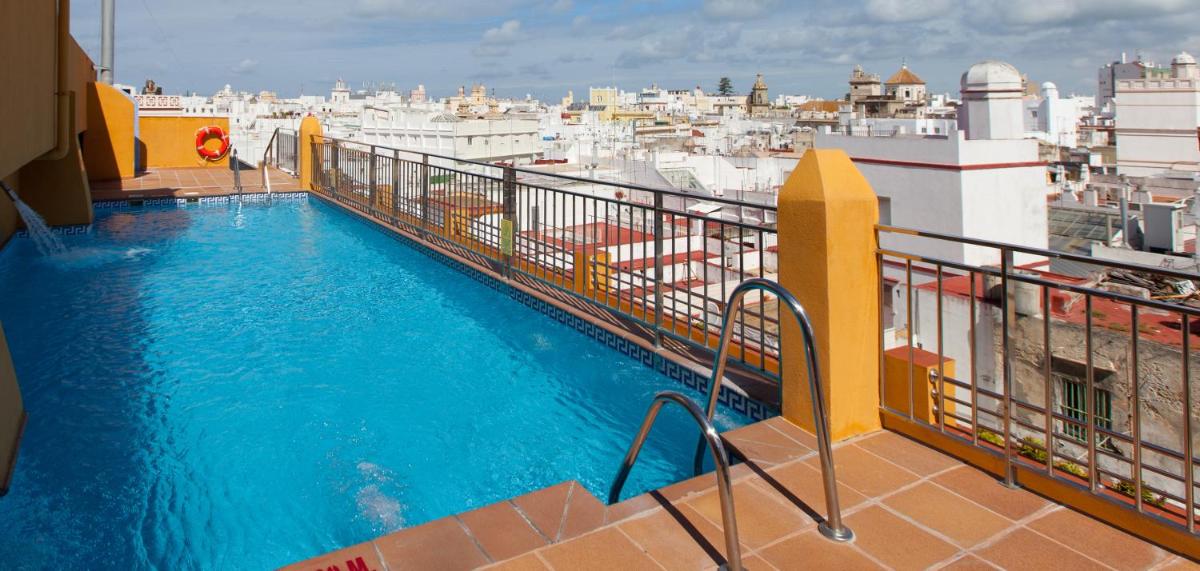 Senator Cádiz - Housity