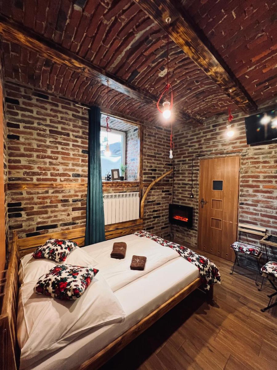 Noclegi Przystanek Bieszczady w Centrum - Housity