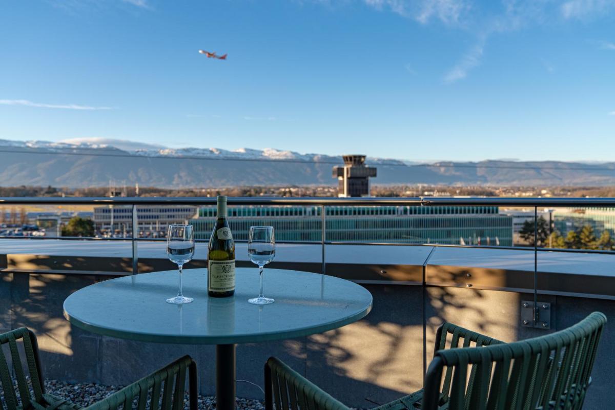 Nash Suites Airport Hotel - Housity
