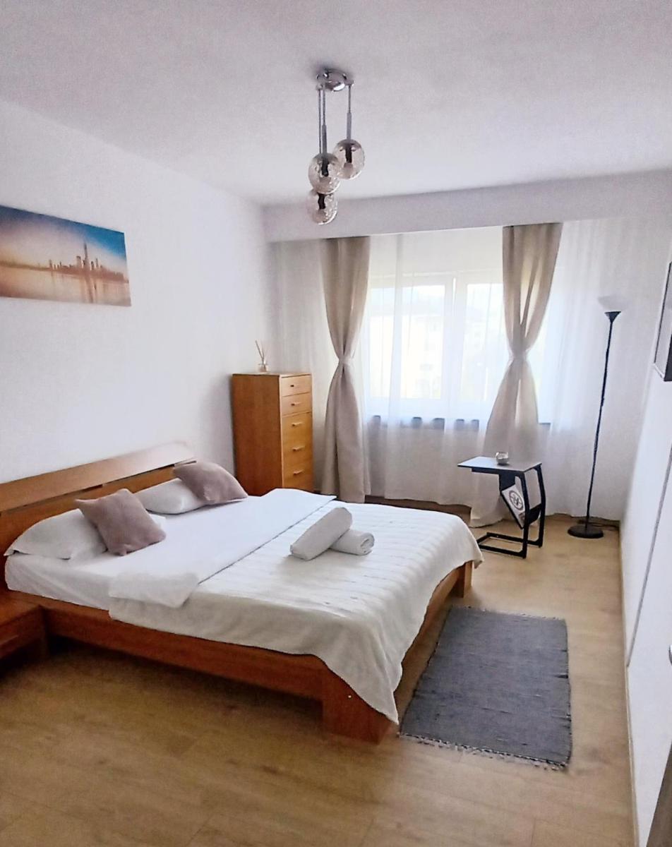 33' Coquette Apartament - Housity