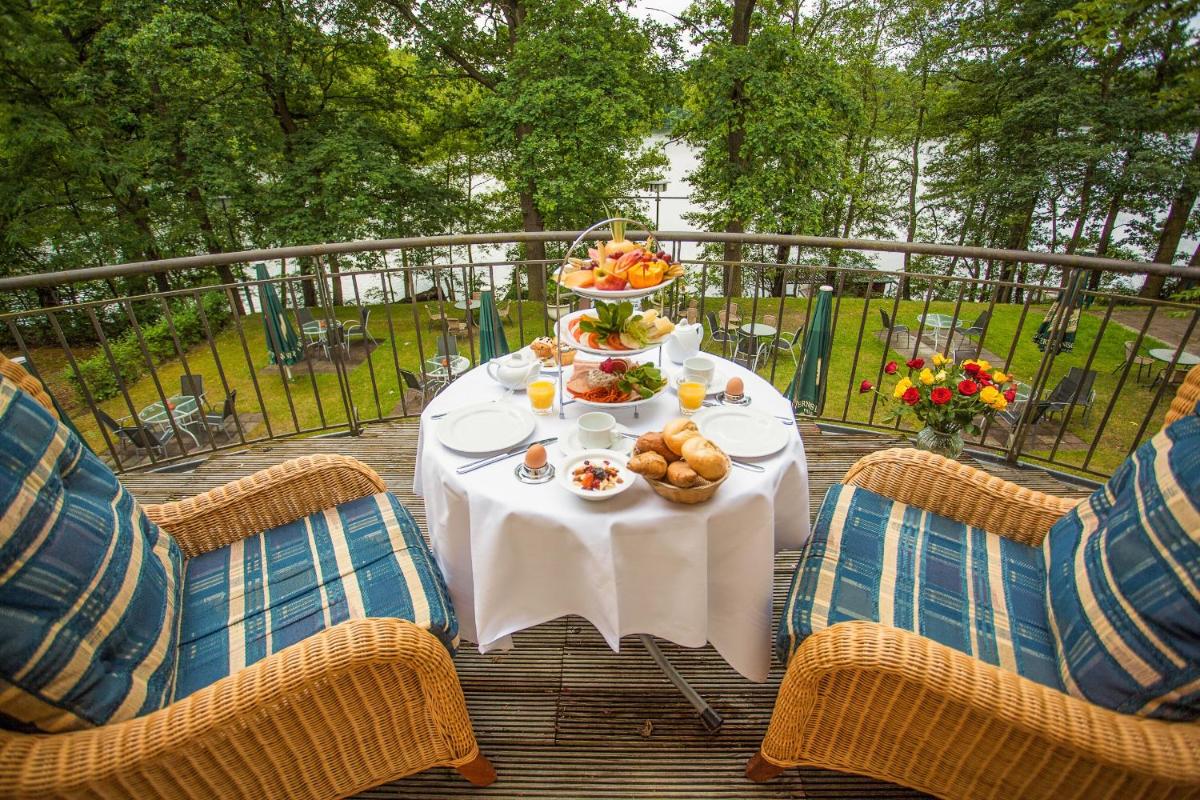 Waldsee Hotel am Wirchensee - Housity