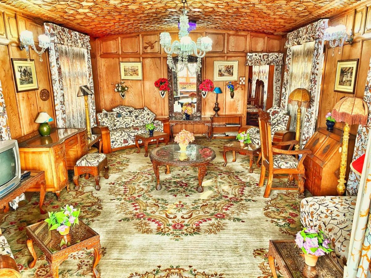 Houseboat New Mexico - Housity