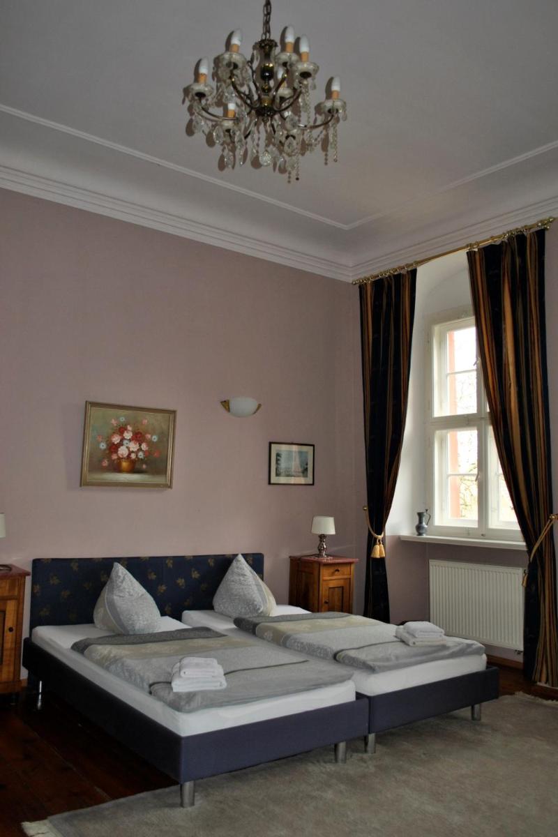 Schloss Triestewitz - Housity
