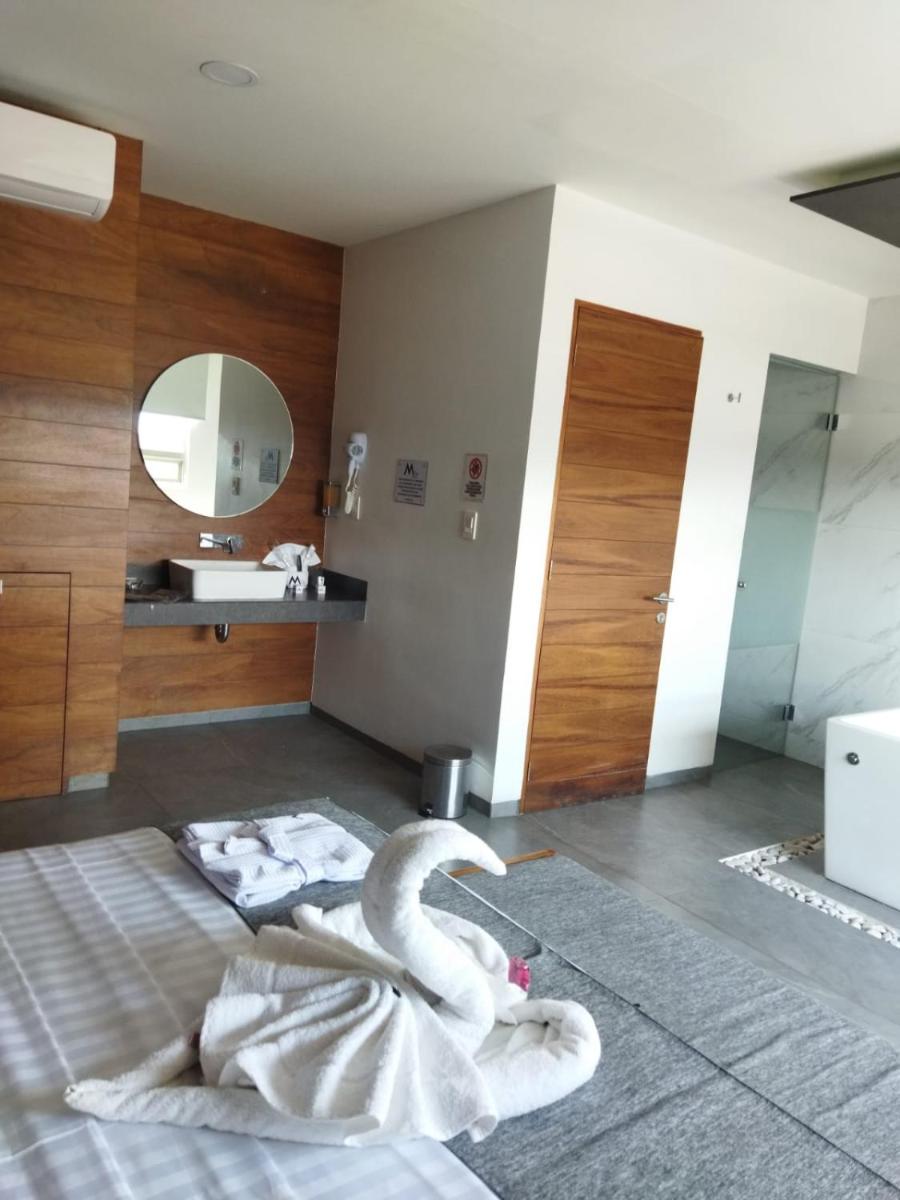 HOTEL M ELITE BLACK - Housity