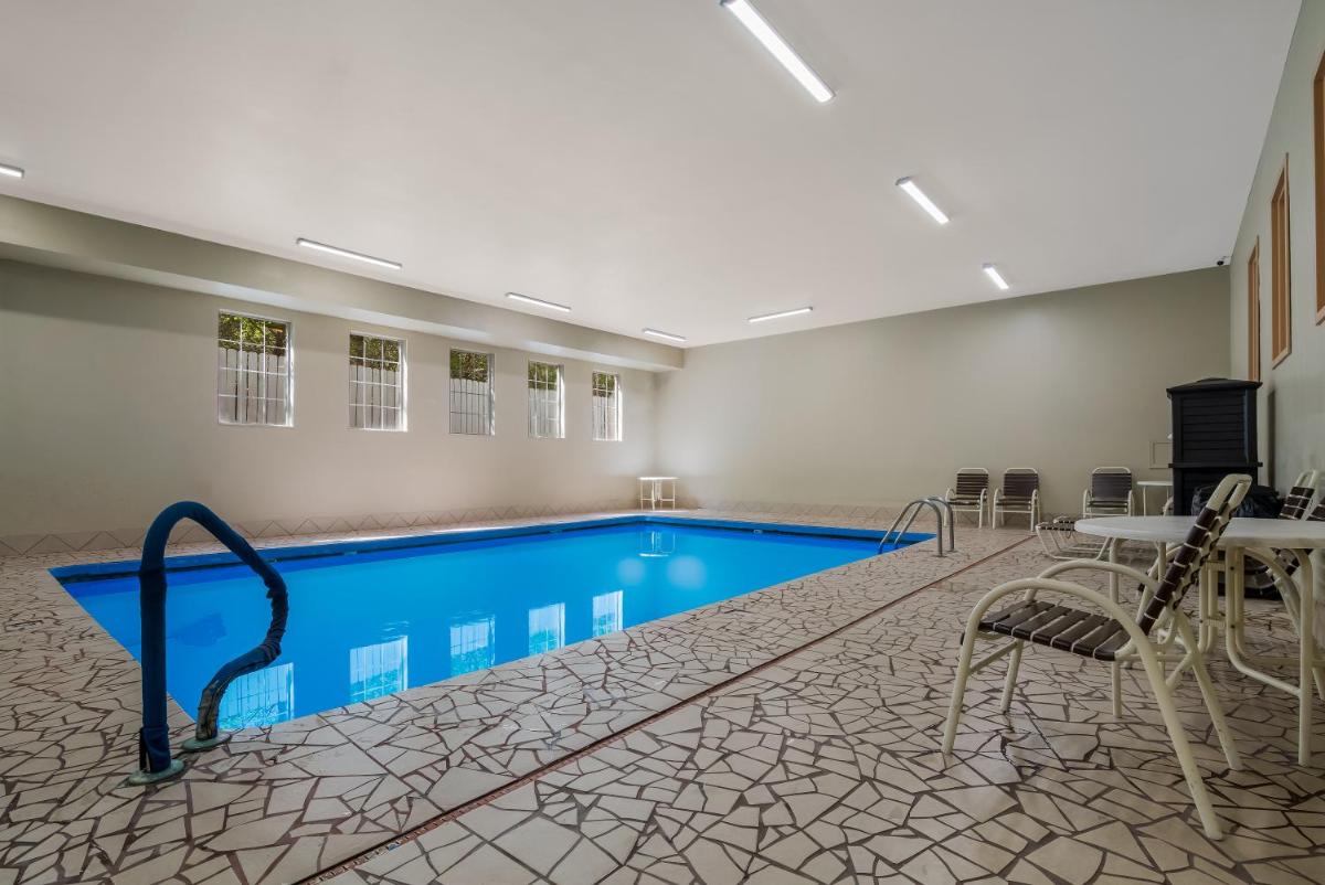 SureStay Plus Hotel by Best Western Topeka - Housity
