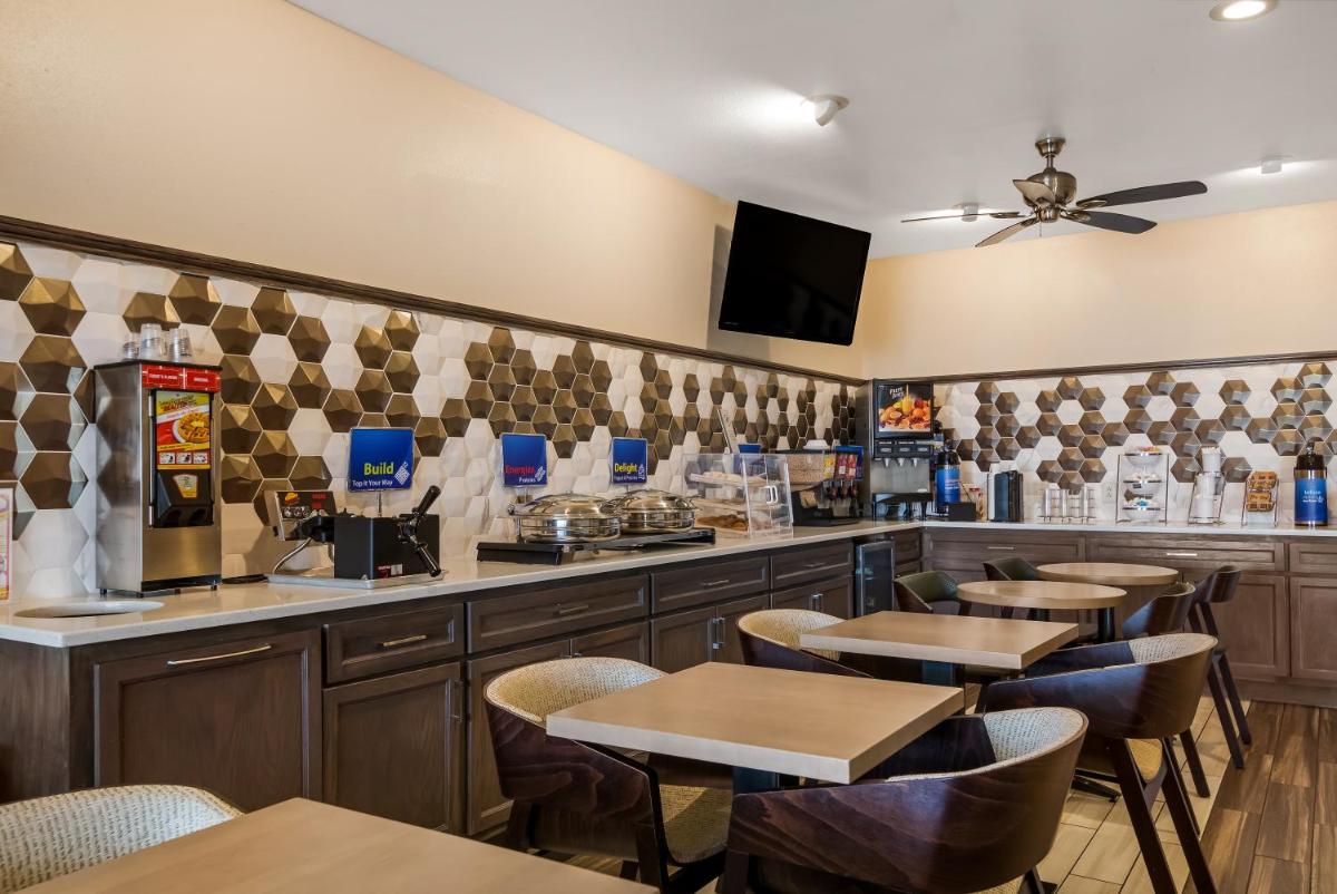 SureStay Plus Hotel by Best Western Topeka - Housity