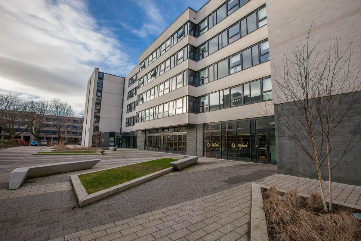 Willow Court - Housity