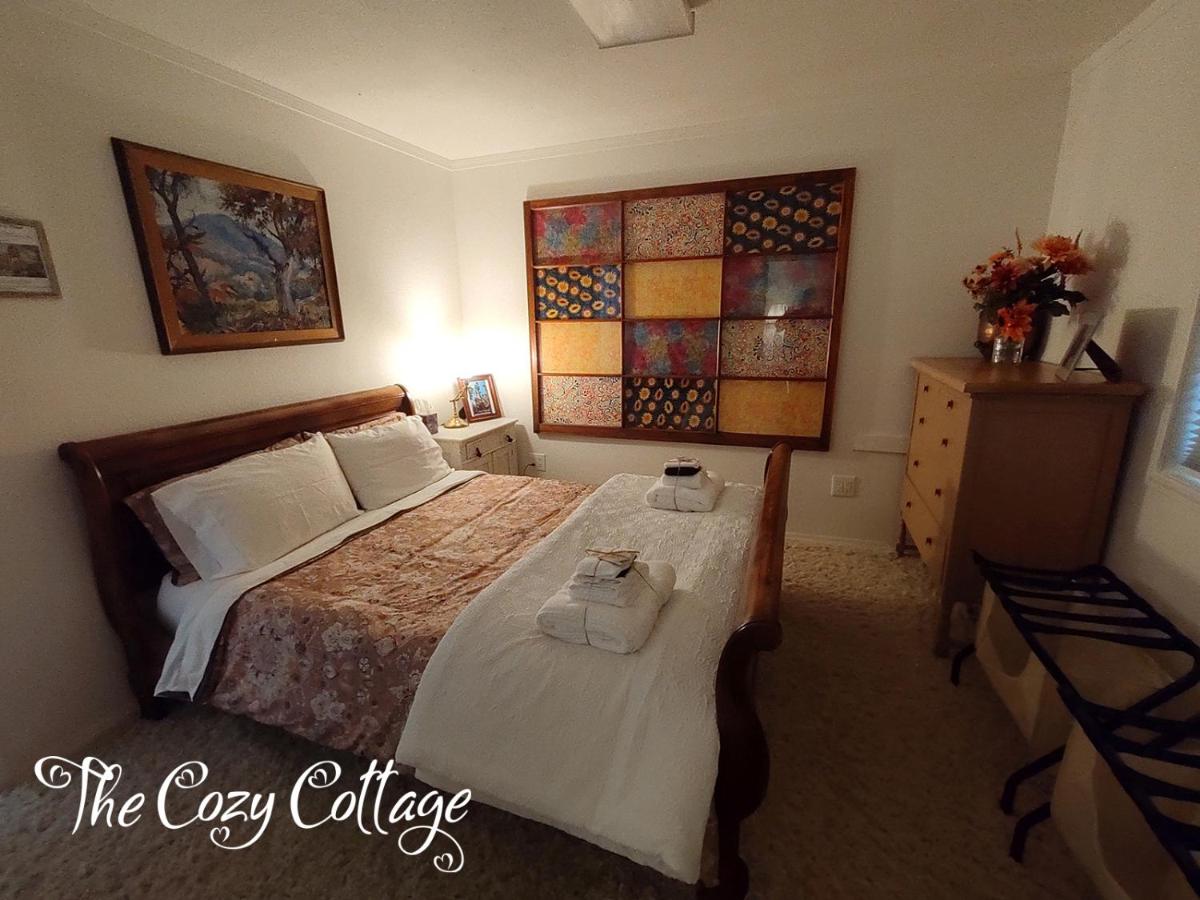 Cozy Cottage - Housity