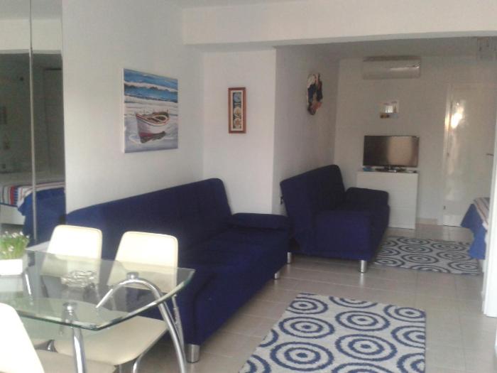 Rudi Studios - Housity