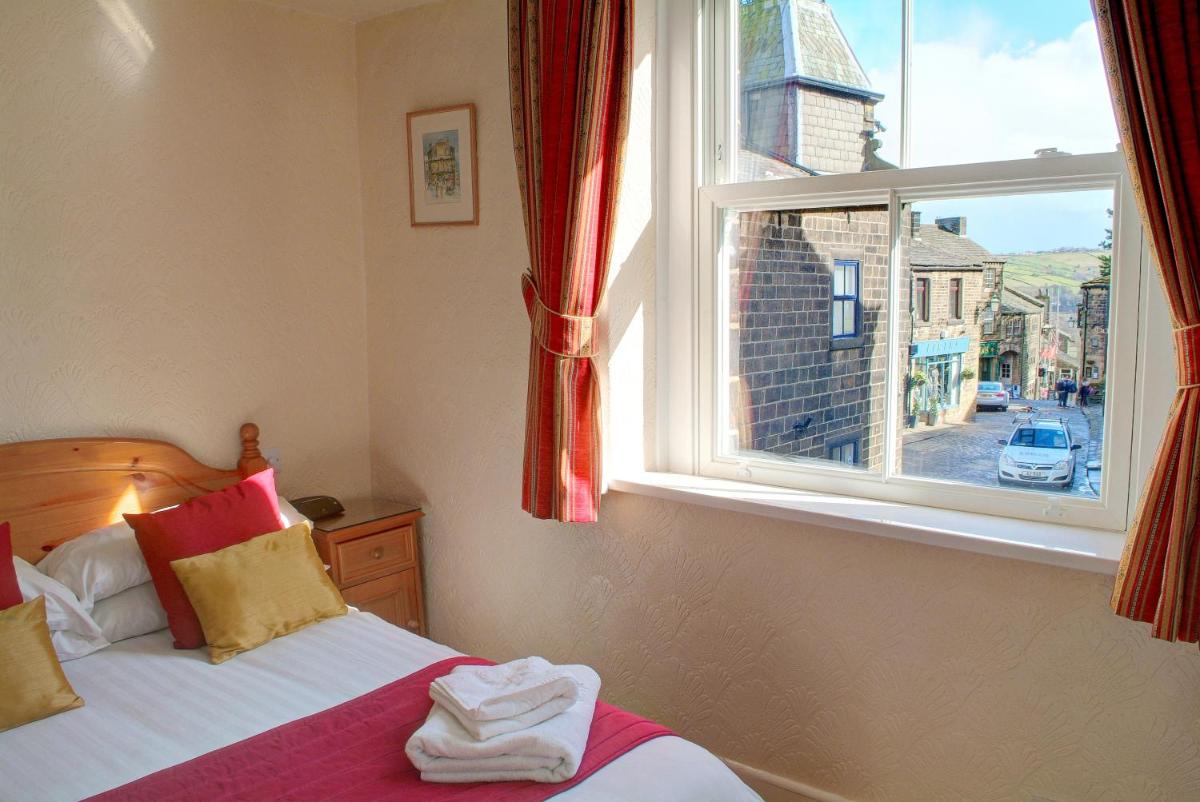 The Old White Lion Hotel - Housity