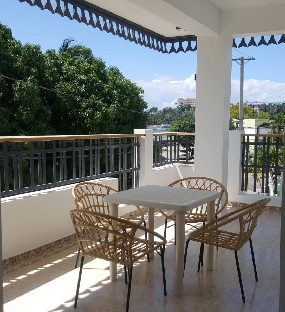 Hostal Marina Samana - Housity