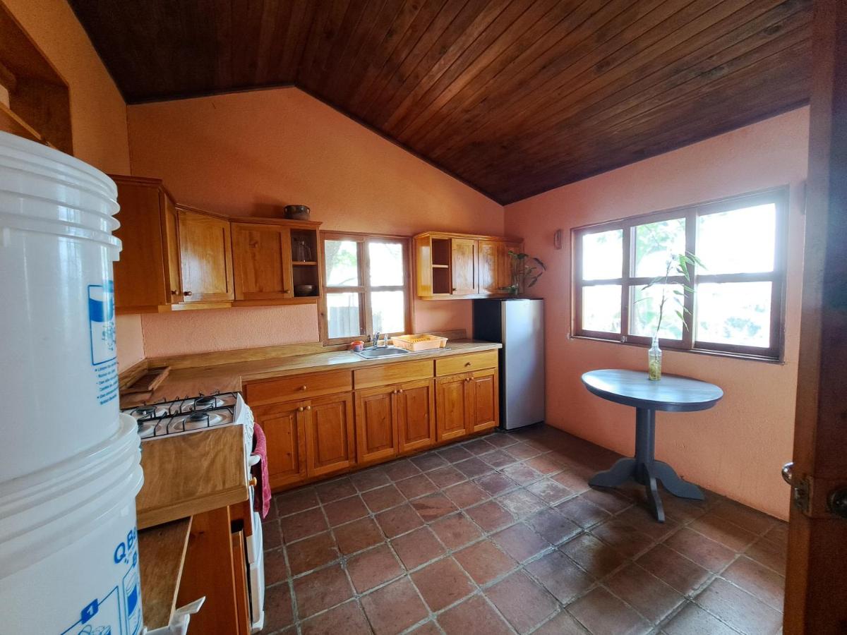 Suitetrails - Casa Maguey - Vista al lago pueblo Maya Tradicional