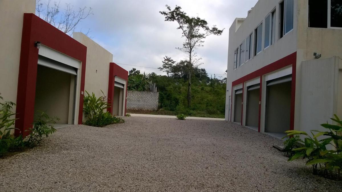 Auto Hotel Paraíso Inn - Housity