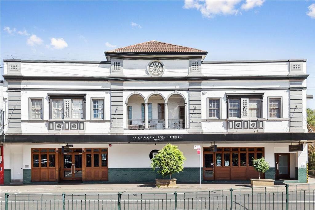 GLAD1 - Monash Rd - Gladesville - Housity