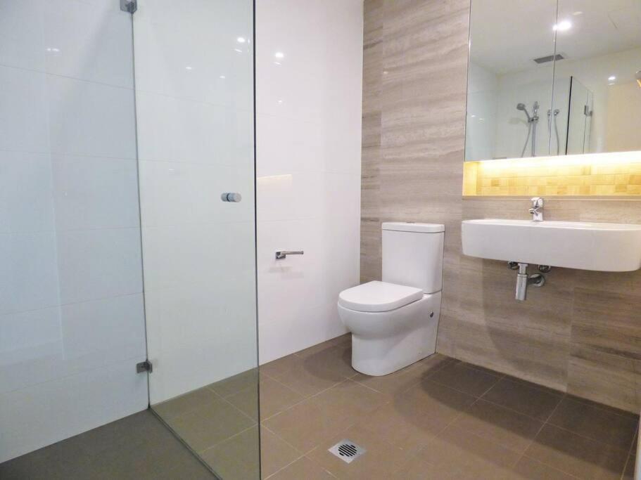 GLAD1 - Monash Rd - Gladesville - Housity