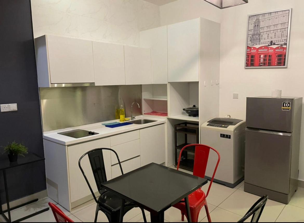 Studio with a Balcony @Twin Galaxy Residence - Housity