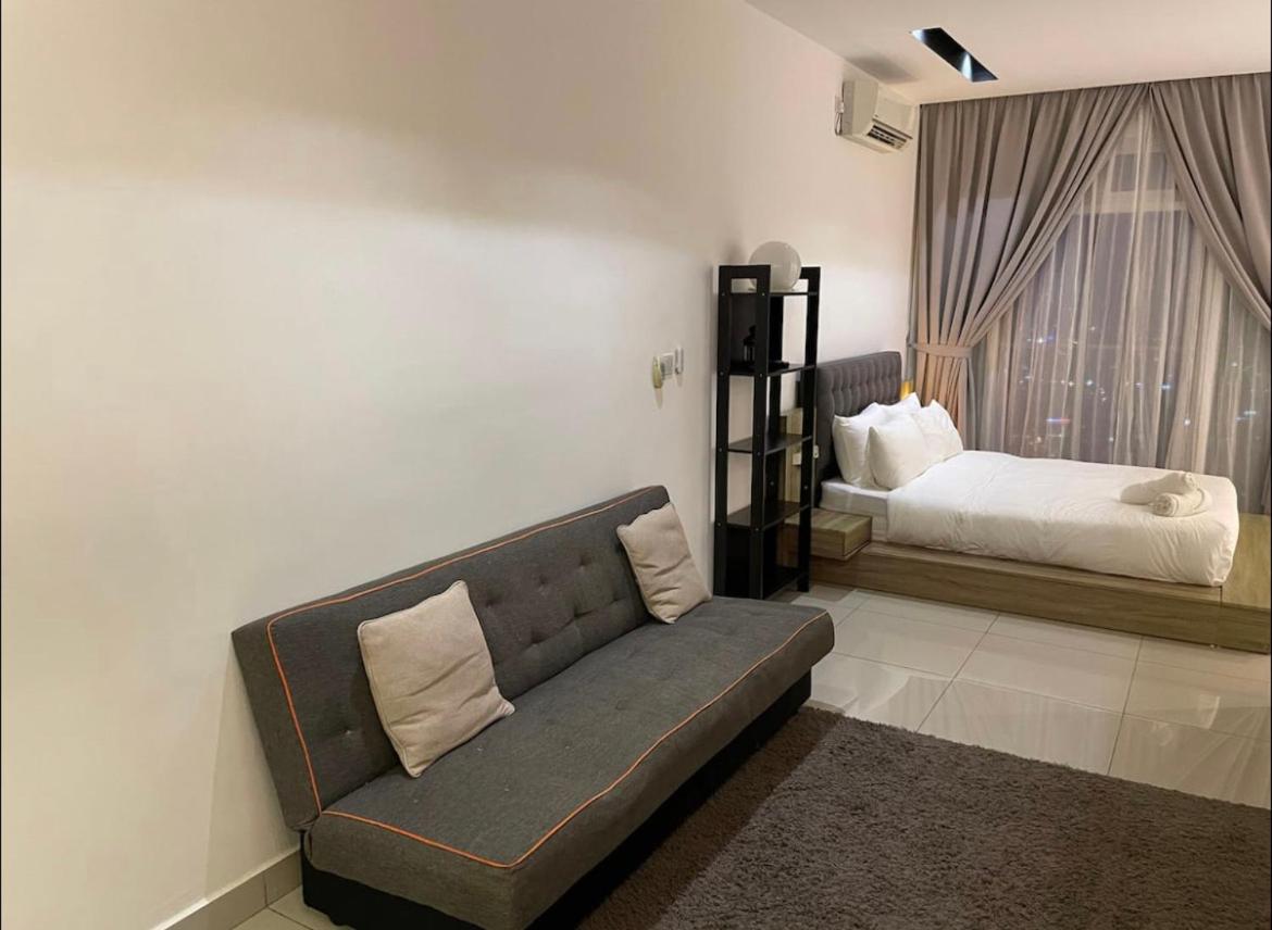 Studio with a Balcony @Twin Galaxy Residence - Housity