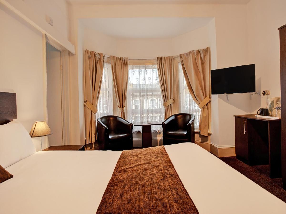 The Waverley Hotel - Housity