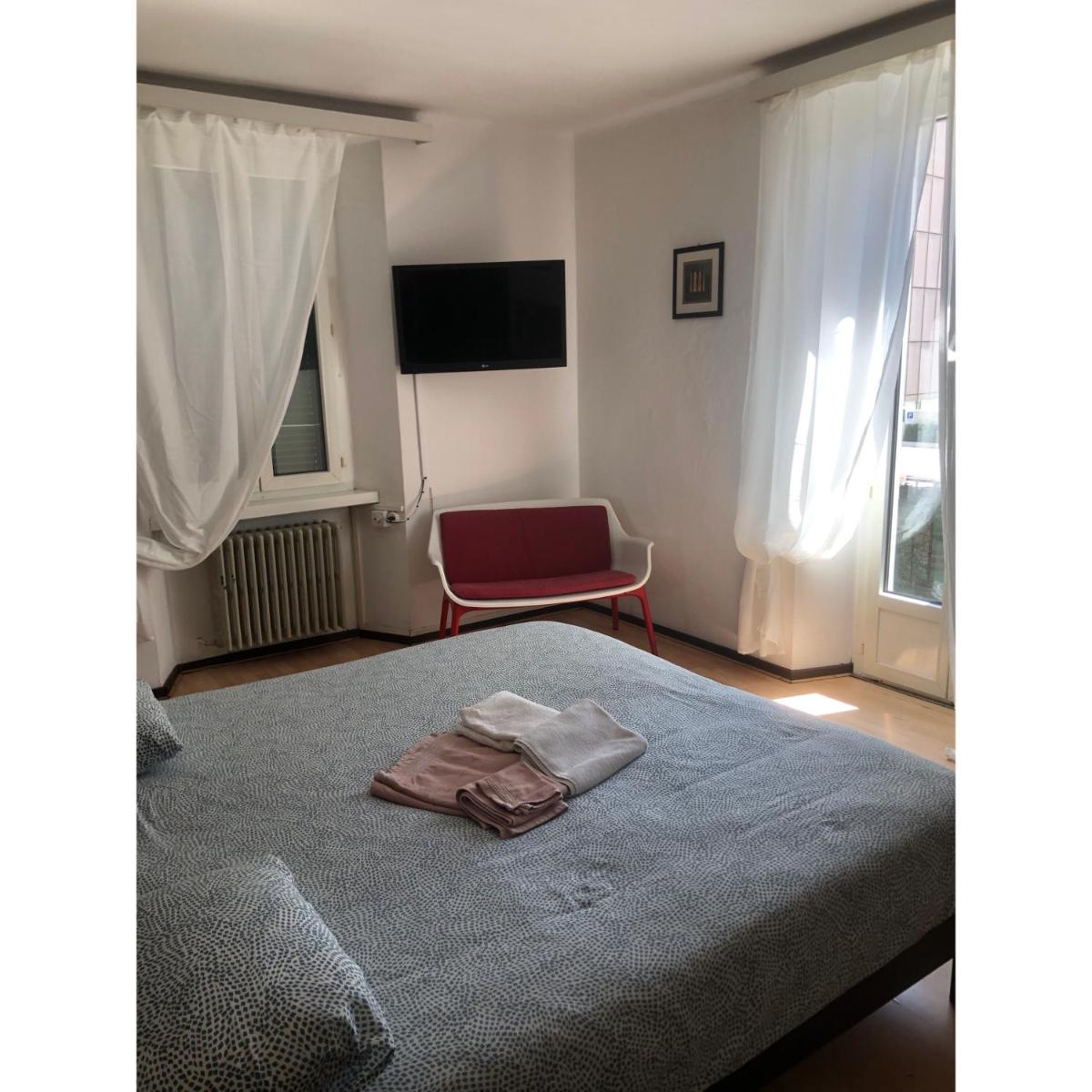 La Santa - Housity