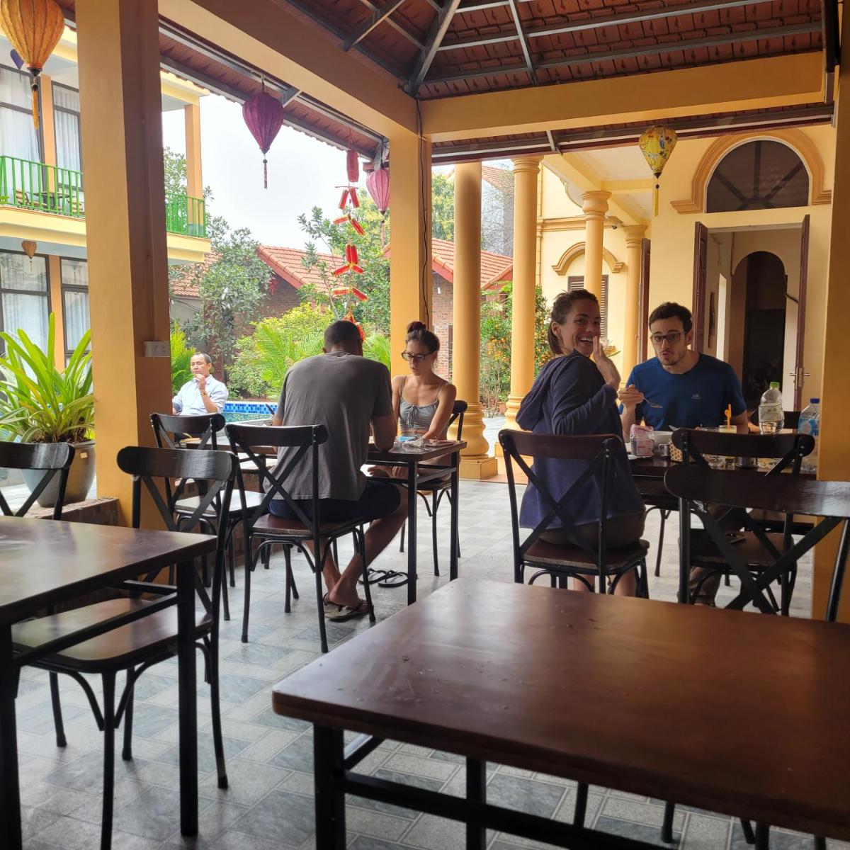 Tam Coc Mountain Lake Homestay - Housity