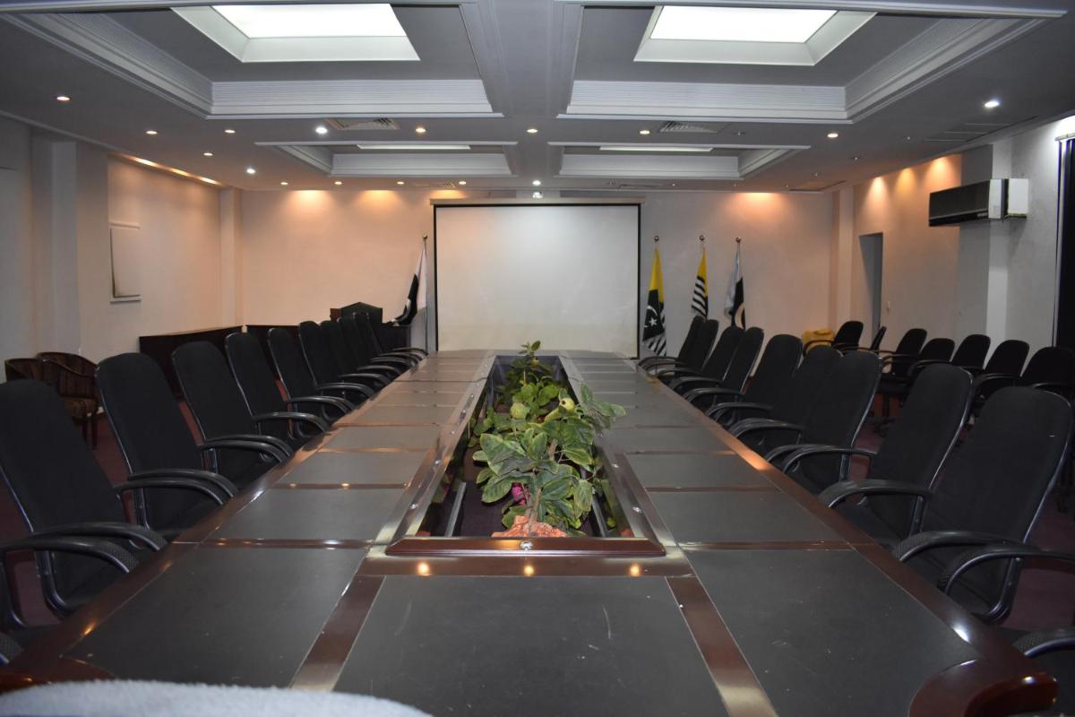 Suitetrails - Grand Regency Hotel