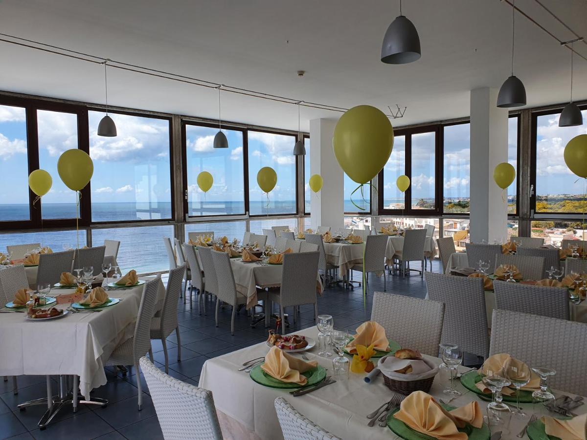 Hotel Admeto - Housity