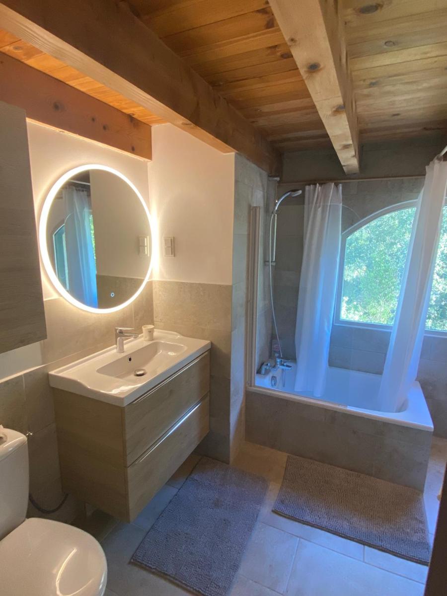 Côté Chênes Verts - Chambres d'hôtes - Housity