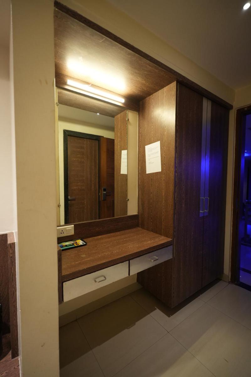 Hotel City Symphony - Housity