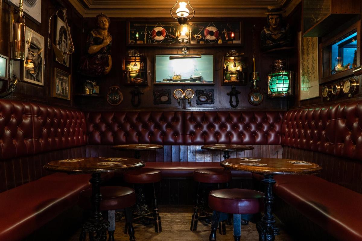 The Olde Ship Inn - Housity