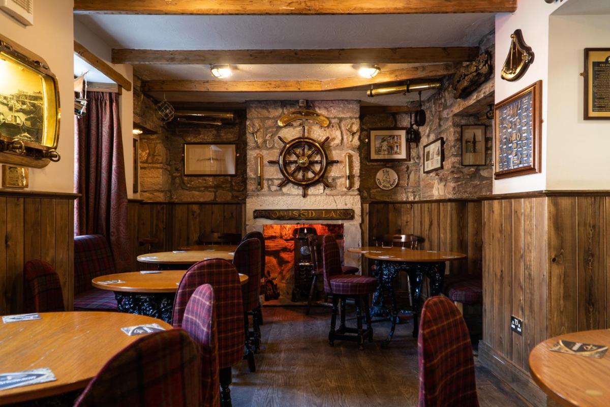 The Olde Ship Inn - Housity