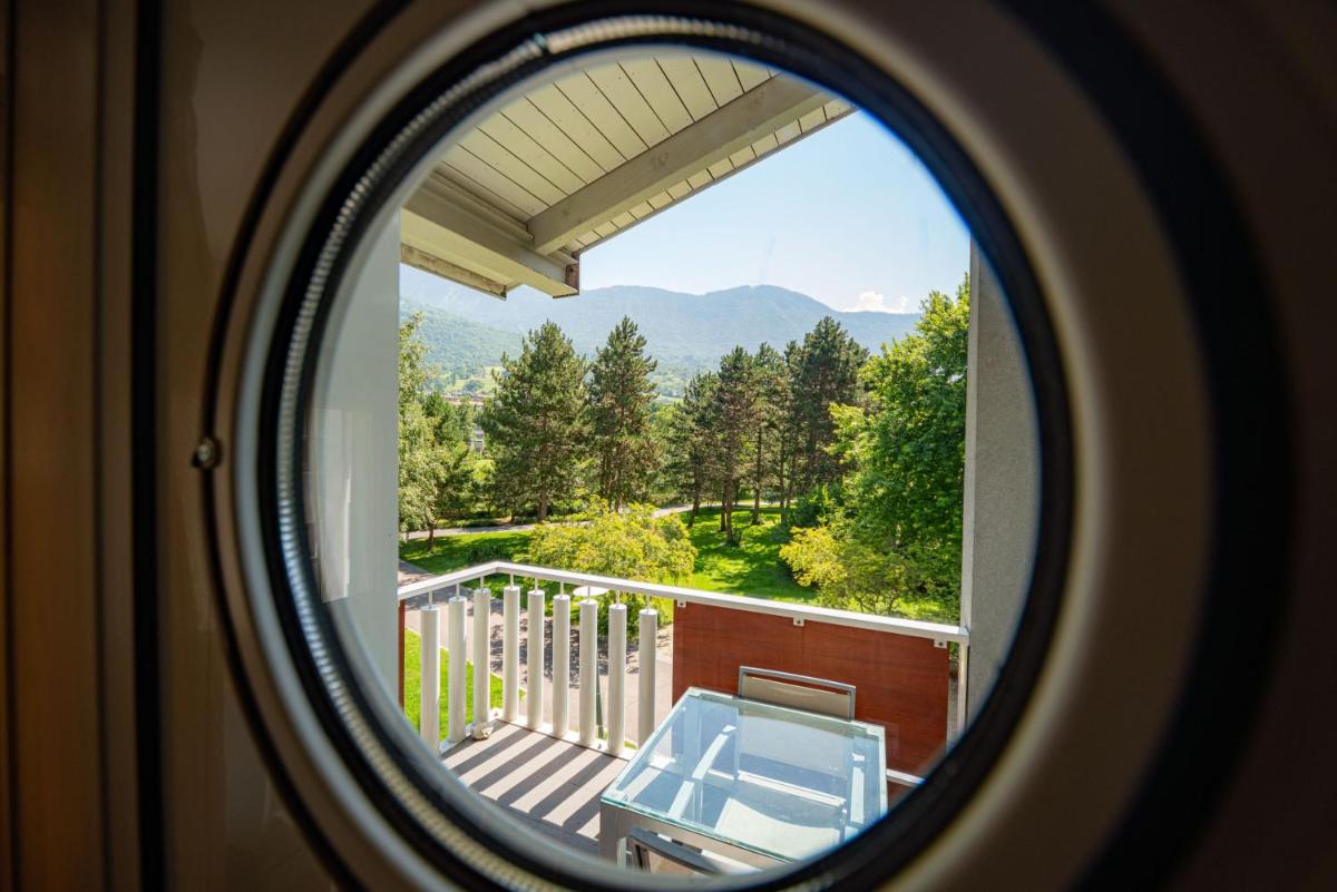Vue générale sur la montagne ou vue sur la montagne depuis l'appart'hôtel