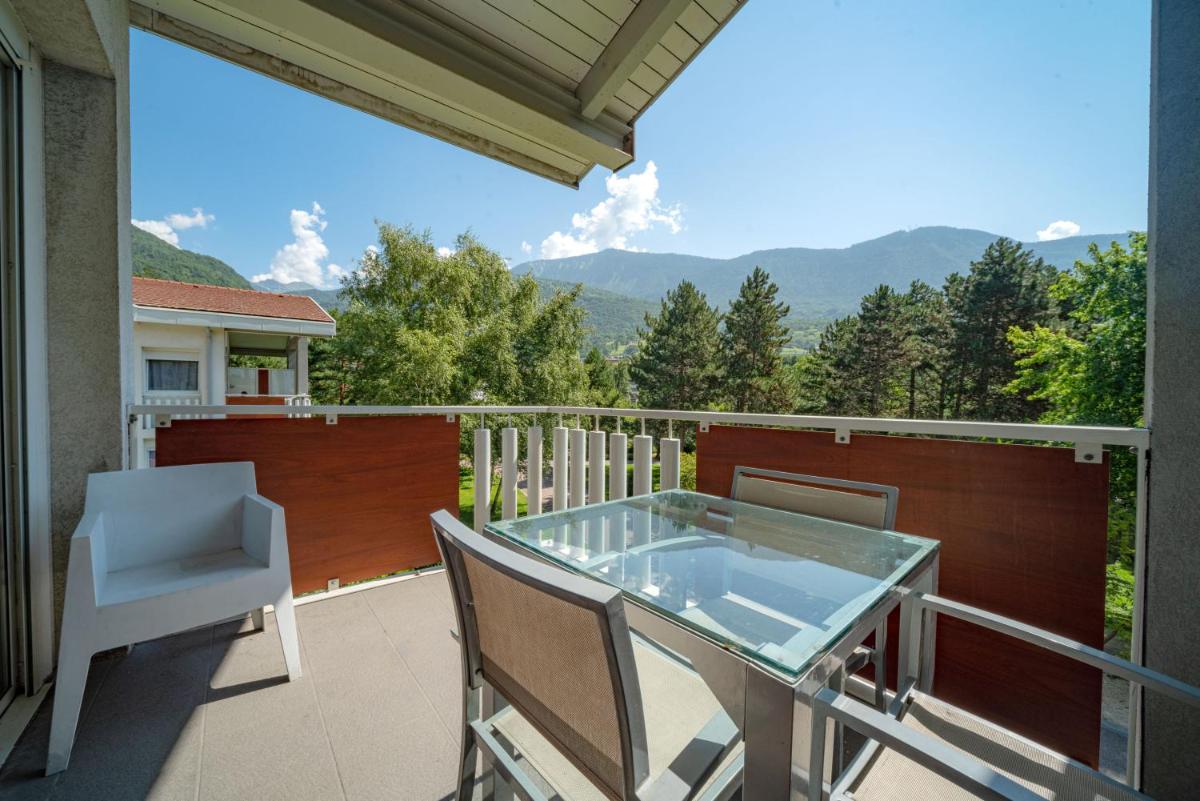 Vue générale sur la montagne ou vue sur la montagne depuis l'appart'hôtel