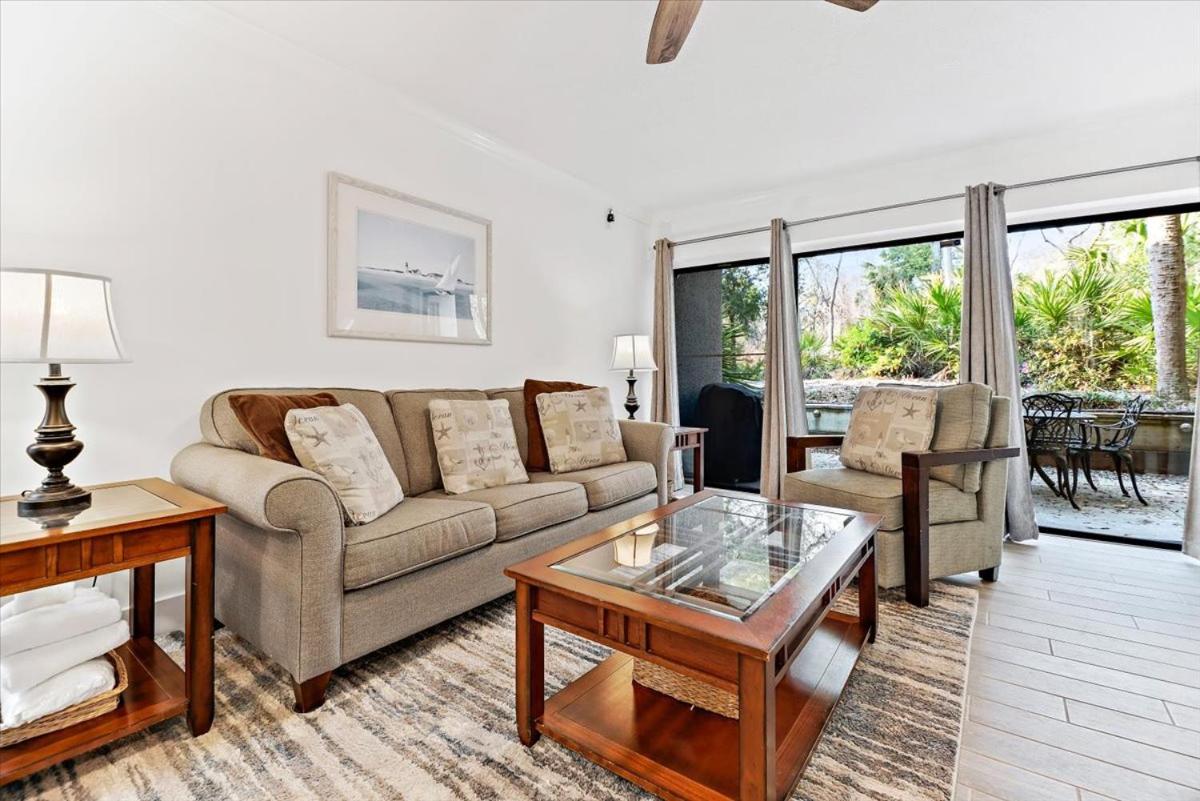 5403 Treetops, 2 Bedroom Villa, Pool Access, WiFi, Sleeps 4 - Housity