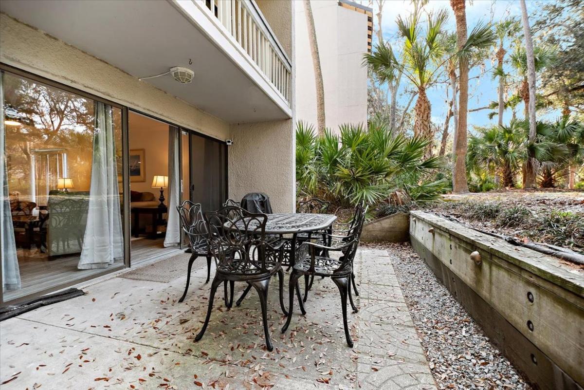 5403 Treetops, 2 Bedroom Villa, Pool Access, WiFi, Sleeps 4 - Housity