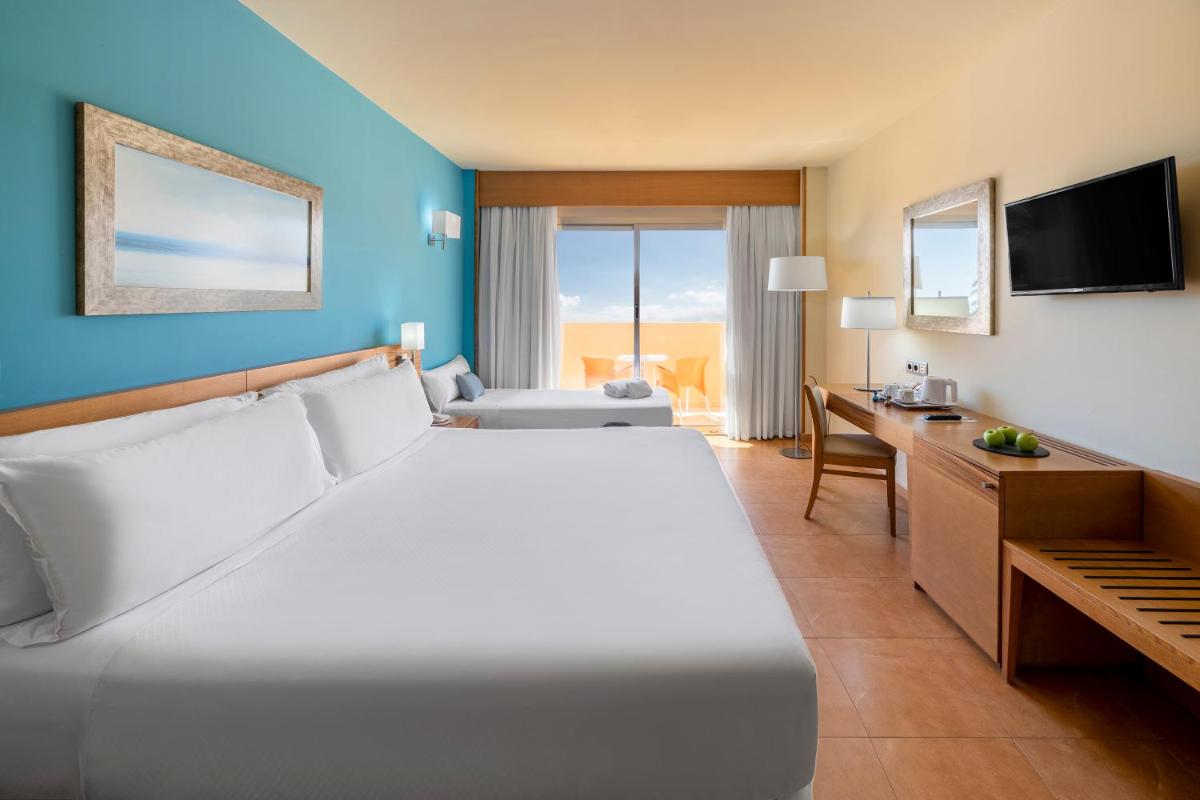 Cama o camas de una habitación en Elba Carlota Beach & Golf Resort