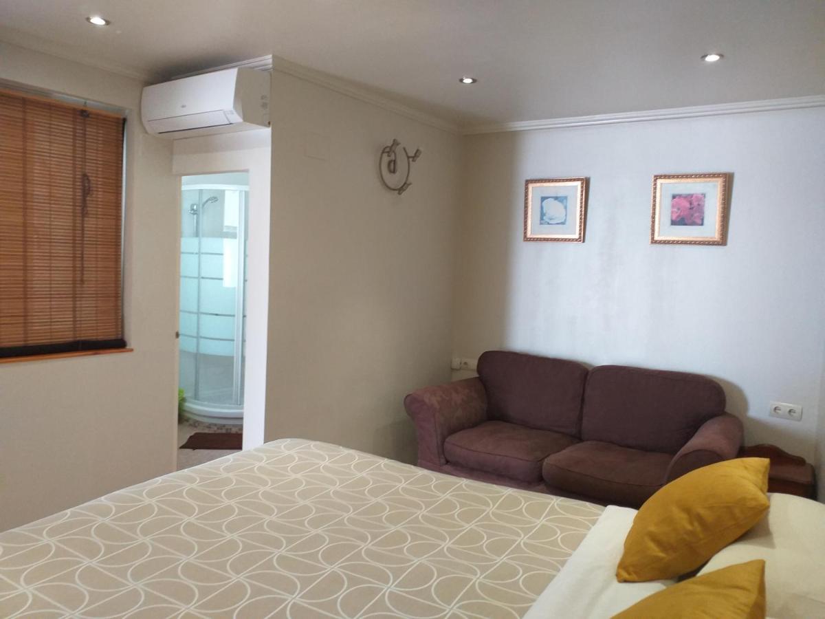 Malaga Ensuites City Centre - Housity