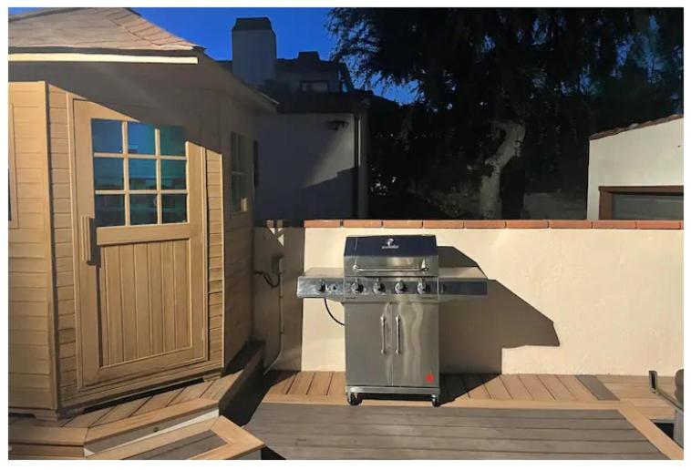 COZY 2 BEDROOM GUESTHOUSE IN BEVERLY HILLS - Housity