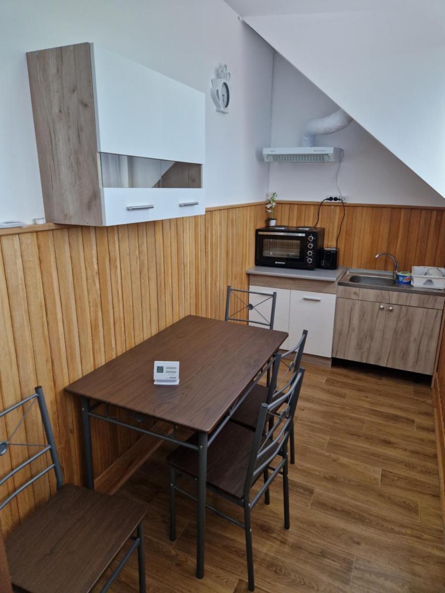 ANTIK HOUSE - Housity