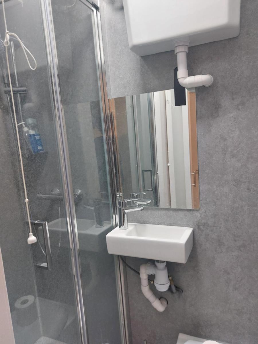 Exeter Way Studio Flat in (shared House) - Housity