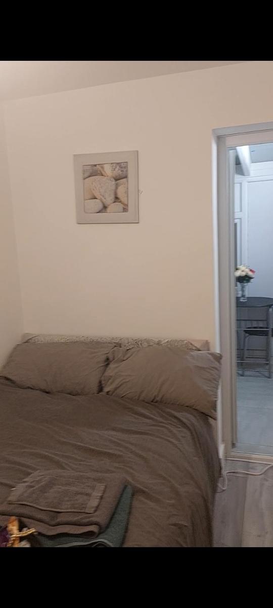 Exeter Way Studio Flat in (shared House) - Housity
