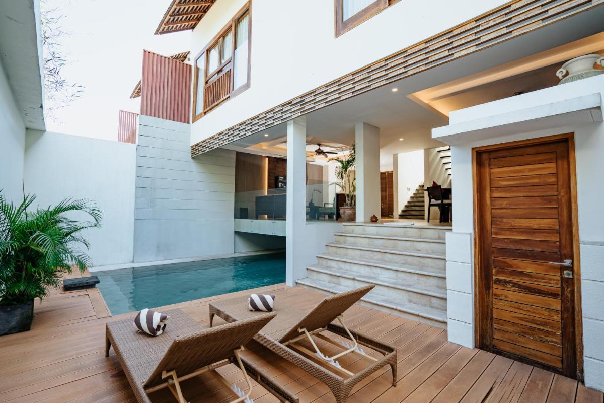 Villa Kayu Raja - Housity