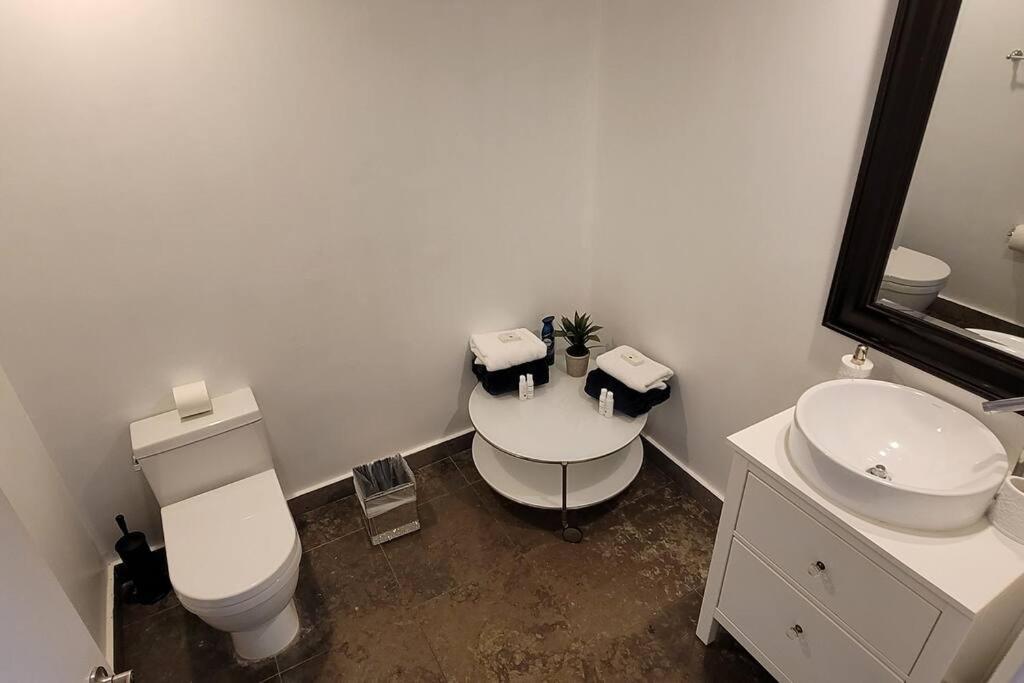 Luxury 1bed condo ocean front - Housity