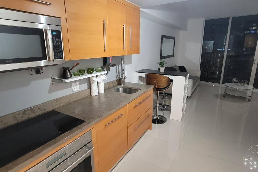 Luxury 1bed condo ocean front - Housity