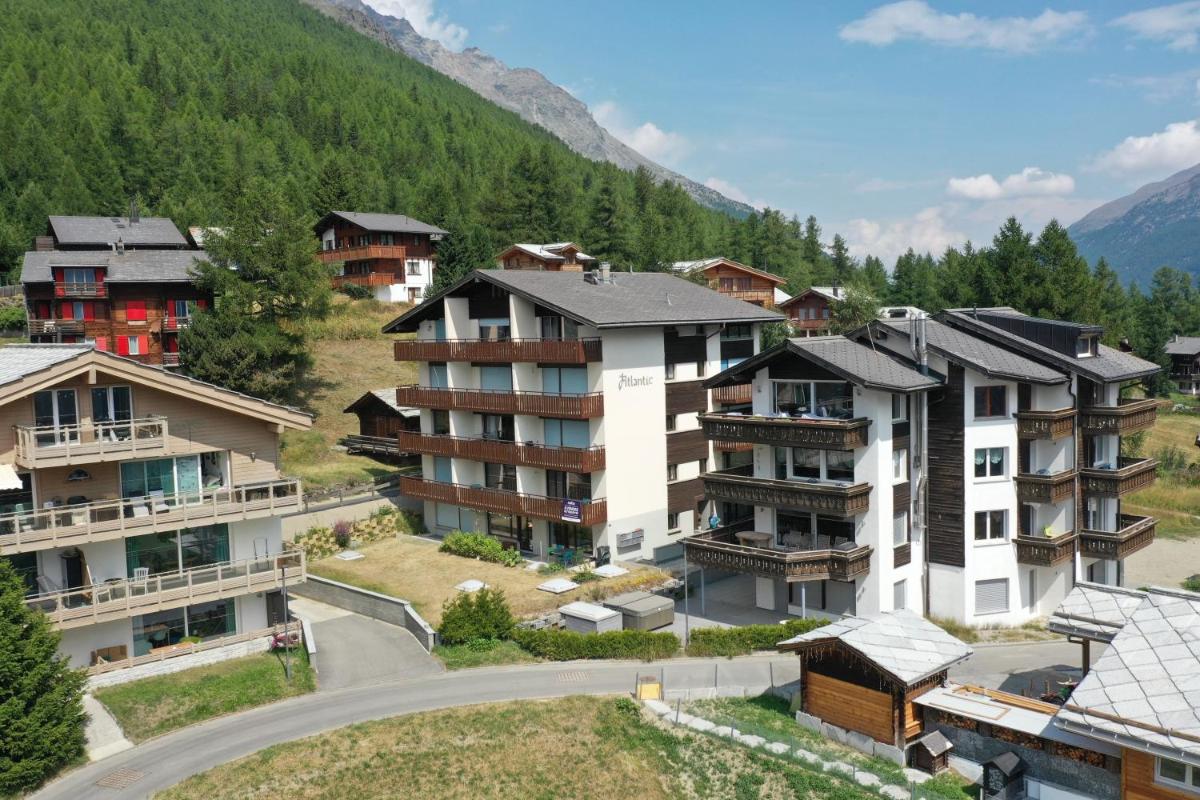 Charming 1-Bed Apartment in Saas-Fee - Housity