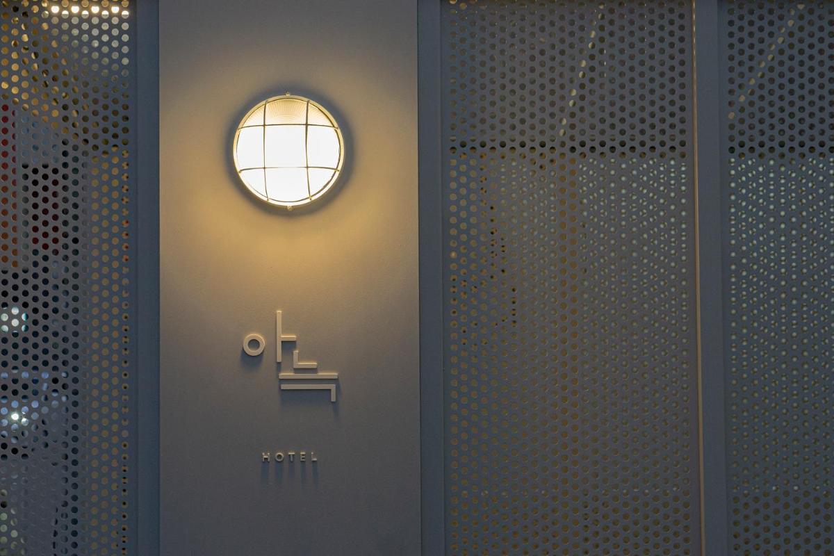 Aank Hotel Osan - Housity